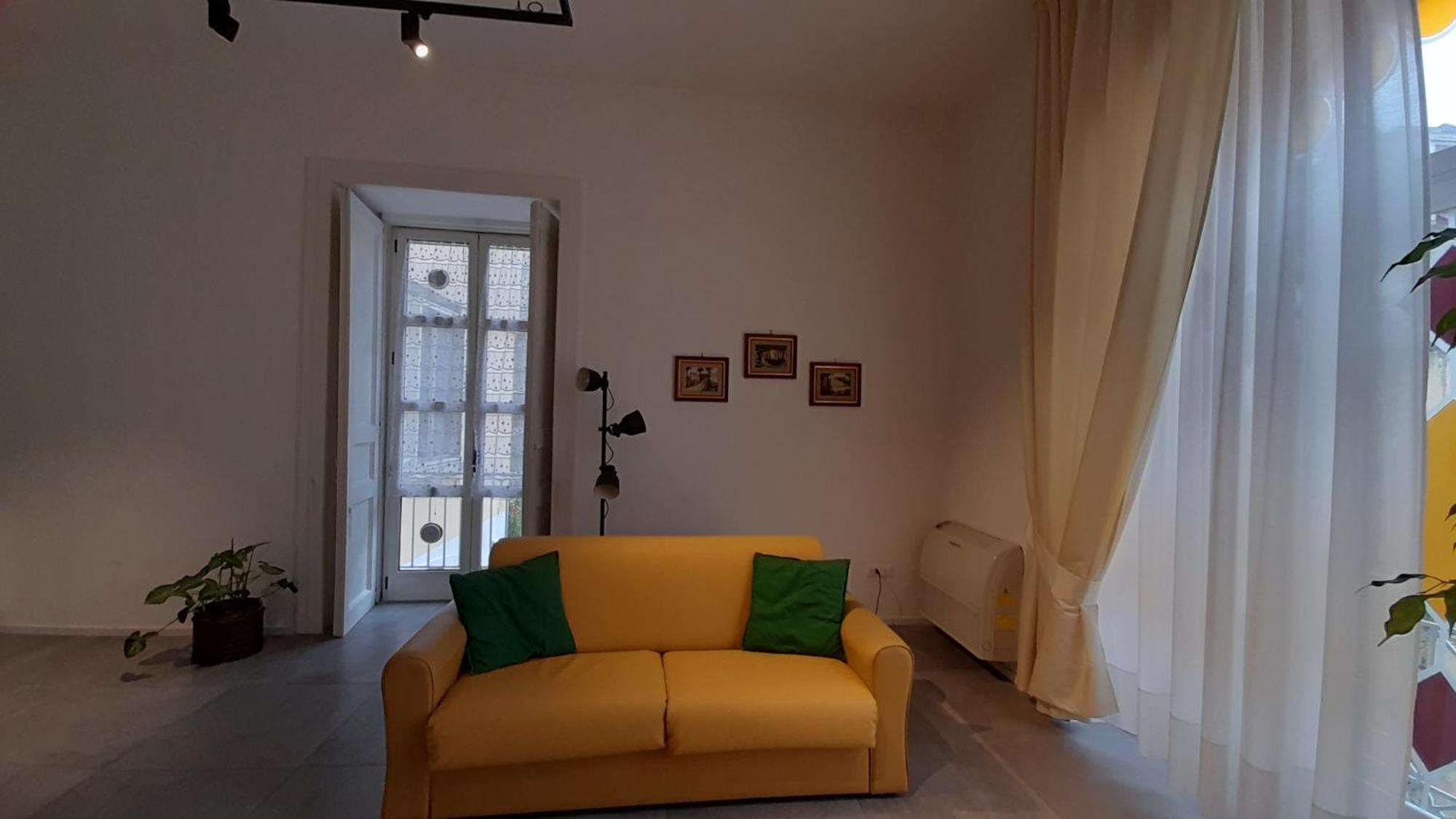Nonna Vittoria Apartment Σαλέρνο Εξωτερικό φωτογραφία