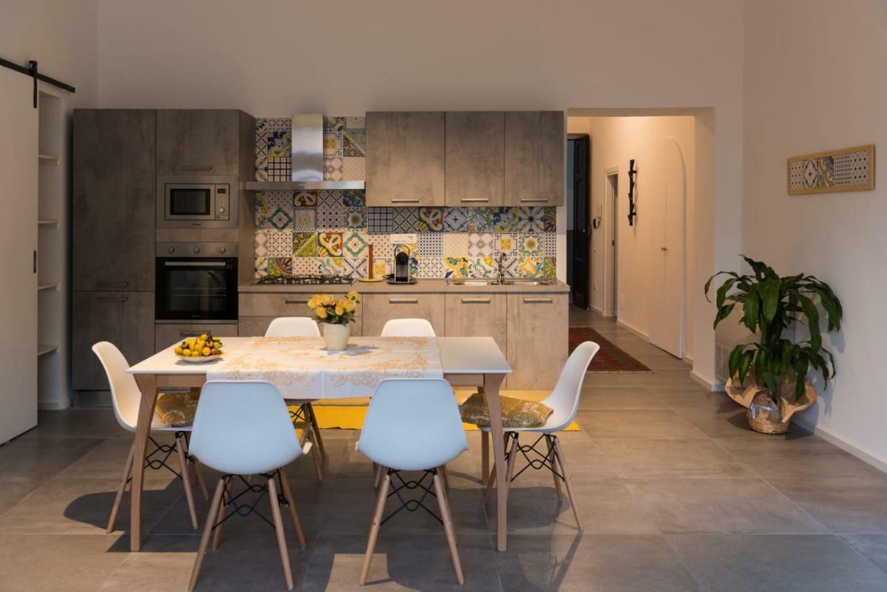 Nonna Vittoria Apartment Σαλέρνο Εξωτερικό φωτογραφία