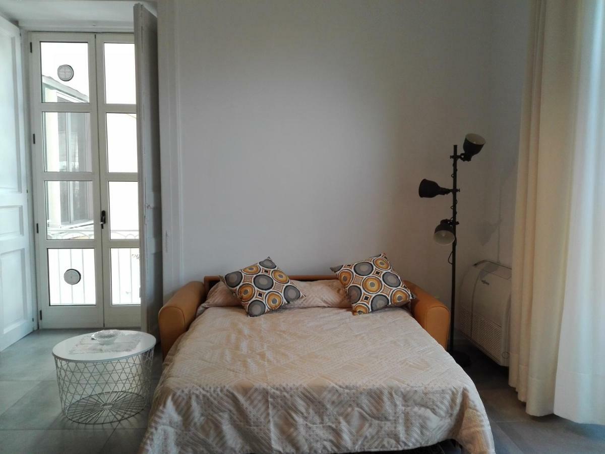 Nonna Vittoria Apartment Σαλέρνο Εξωτερικό φωτογραφία